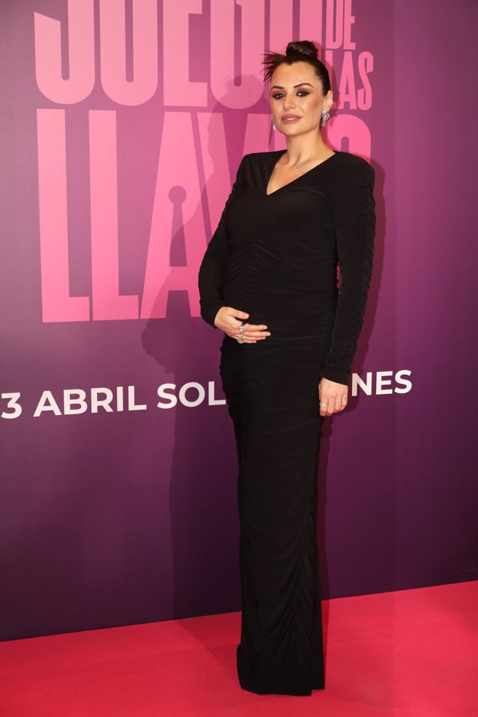 Miren Ibarguren, con una abultada tripita de embarazada