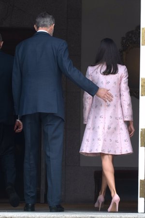 Cariñoso gesto de Don Felipe a Doña Letizia