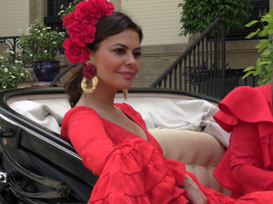 María José Suárez, espectacular vestida de flamenca