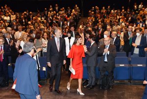 Doña Letizia ha recuperado el vestido naranja que estrenó en Suecia