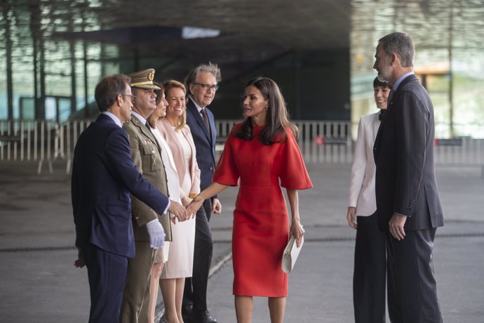 La Reina ha recuperado el vestido naranja que estrenó en noviembre en Suecia