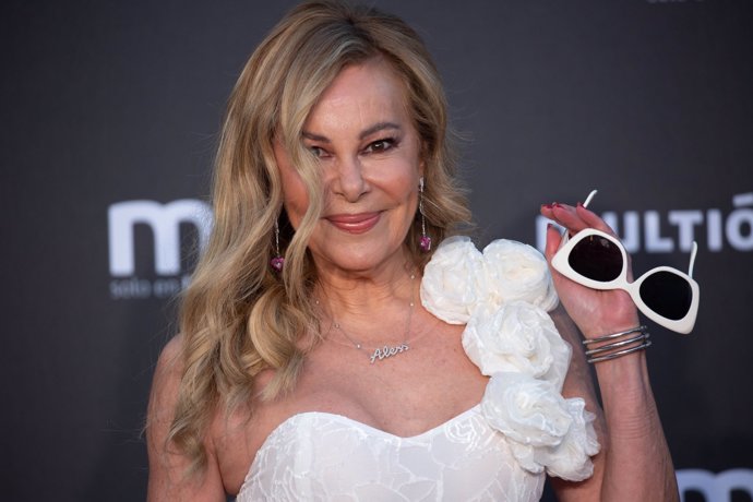 Ana ha reaparecido a punto de cumplirse el segundo aniversario de la muerte de su hijo Aless