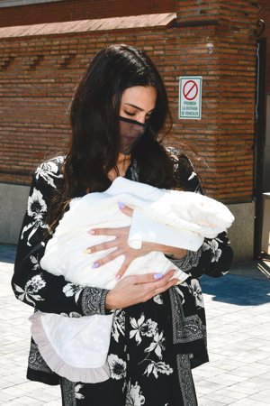 La cirujana ya se encuentra en casa con su bebé