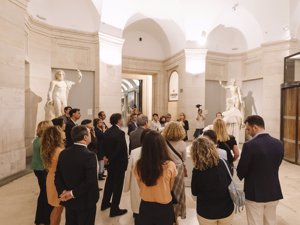 Un momento de la visita privada que Laboratorios Lacer organizó en el Museo del Prado