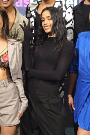 Chanel, con un sexy total look negro