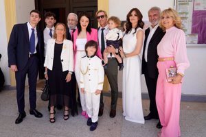 Guti ha reunido en la comunión de su hijo Enzo a toda la familia