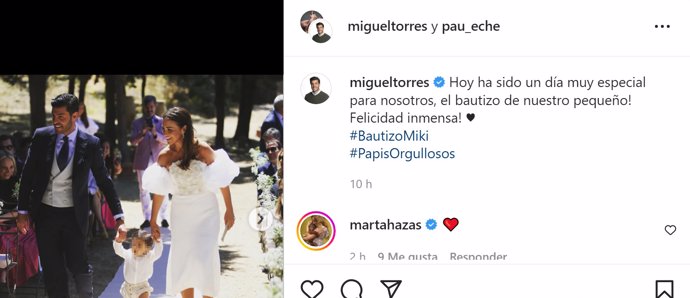 La pareja ha copartido en sus redes sociales varis imágenes del bautizo