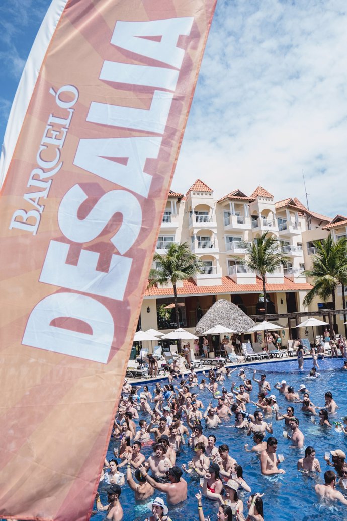 Viveahorismo, la filosofía de Desalia y Ron Barceló