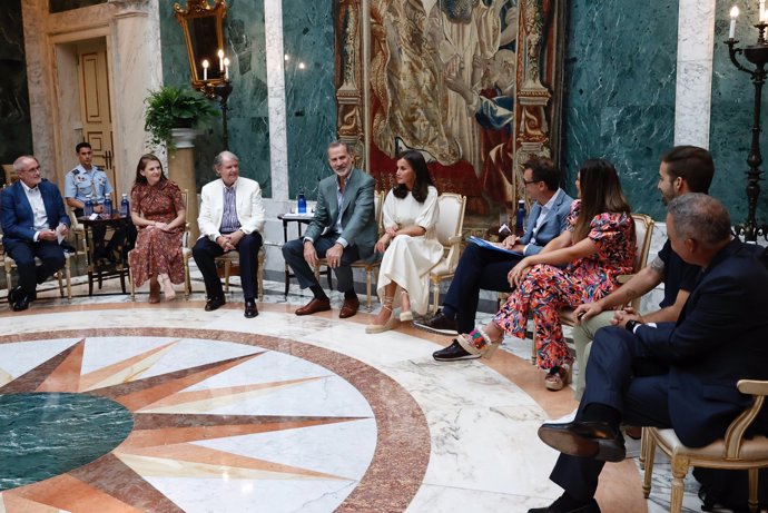 Los Reyes, con el Consejo Asesor de la Fundación Princesa de Girona