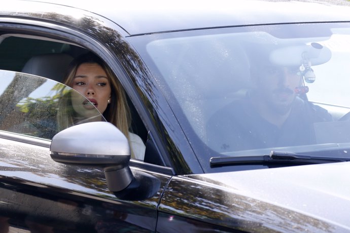 Alejandra Rubio, saliendo de la casa de su abuela tras almorzar con Kiko Hernández