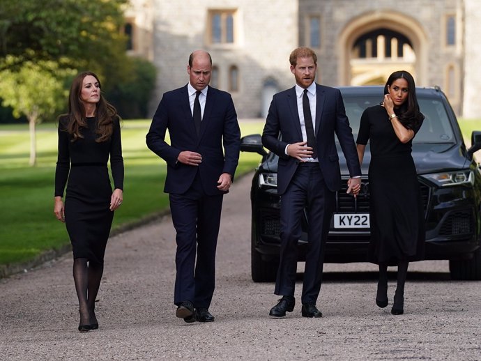 Los Príncipes de Gales y los Duques de Sussex, el pasado domingo