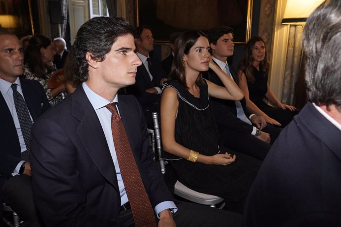 Los Duques de Huéscar y los Condes de Osorno juntos durante la presentación