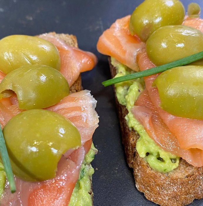 Tosta de salmón y Gordal