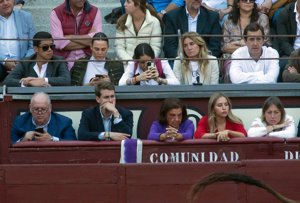 La hija de la Infanta Elena acudió a Las Ventas a arropar una vez más a Roca Rey