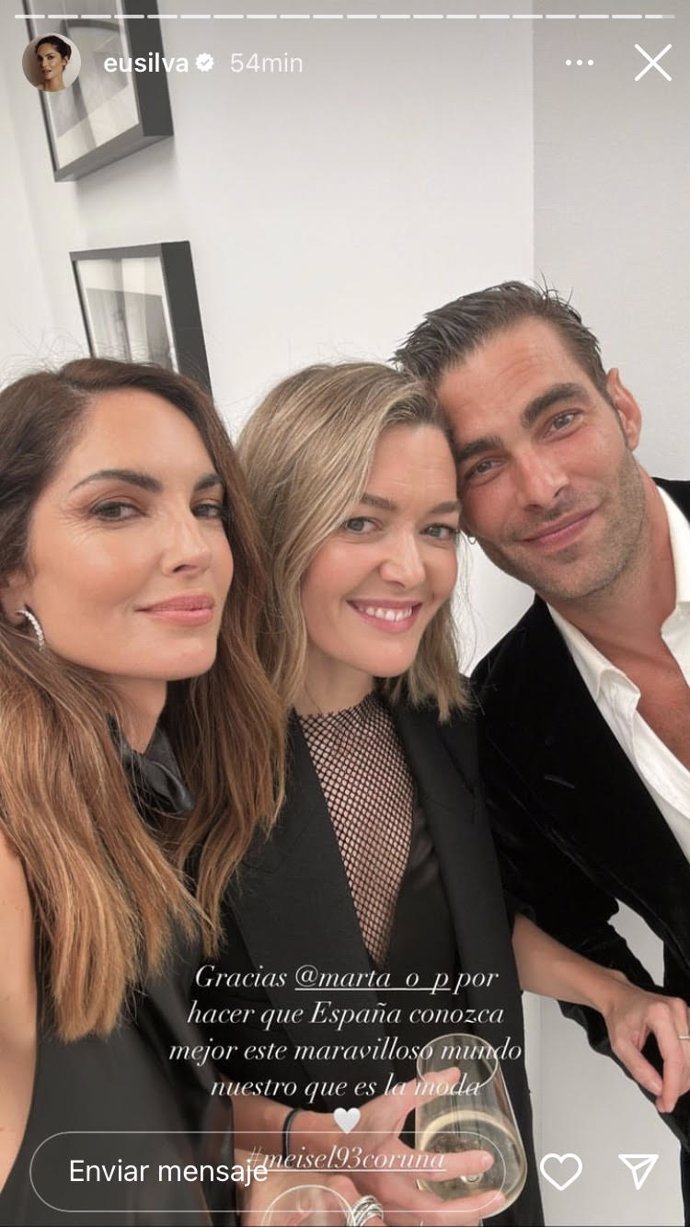 Eugenia Silva y Jon Kortajarena con Marta Ortega