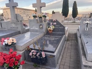 La tumba de Pedro Carrasco en el cementerio de Carabanchel