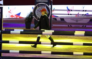 La Infanta Elena, preparándose para una nueva jornada de saltos