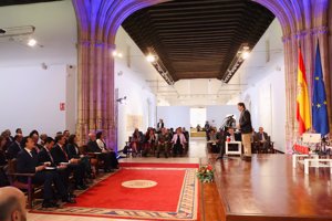 Doña Letizia, durante la reunión anual de directores del Instituto Cervantes