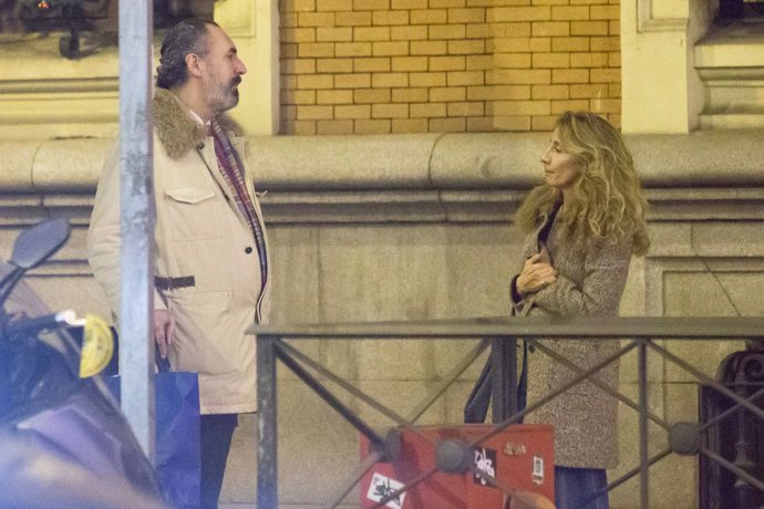 Marichalar y su amiga, por las calles de Madrid