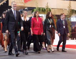 La Reina ha enamorado con un look de lo más cómodo y juvenil