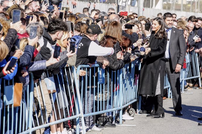 Doña Letizia ha agradecido al pueblo su cariñoso recibimiento