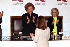 La madre de Felipe VI ha presidido los Premios de la Fundación Renal Íñigo Álvarez de Toledo