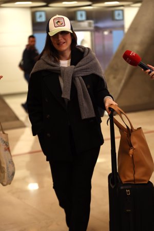 La marquesa, con look cómodo por el aeropuerto