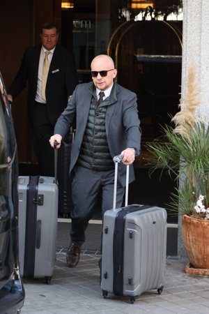 La tonadillera viaja con numeroso equipaje