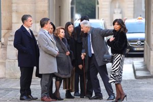 Patricia Llosa, a su llegada a la Academia Francesa con su familia