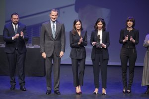 Los monarcas, durante la entrega de premios