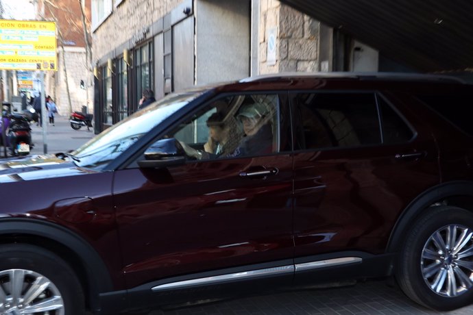 Bertín Osborne, saliendo de la casa de Fabiola Martínez