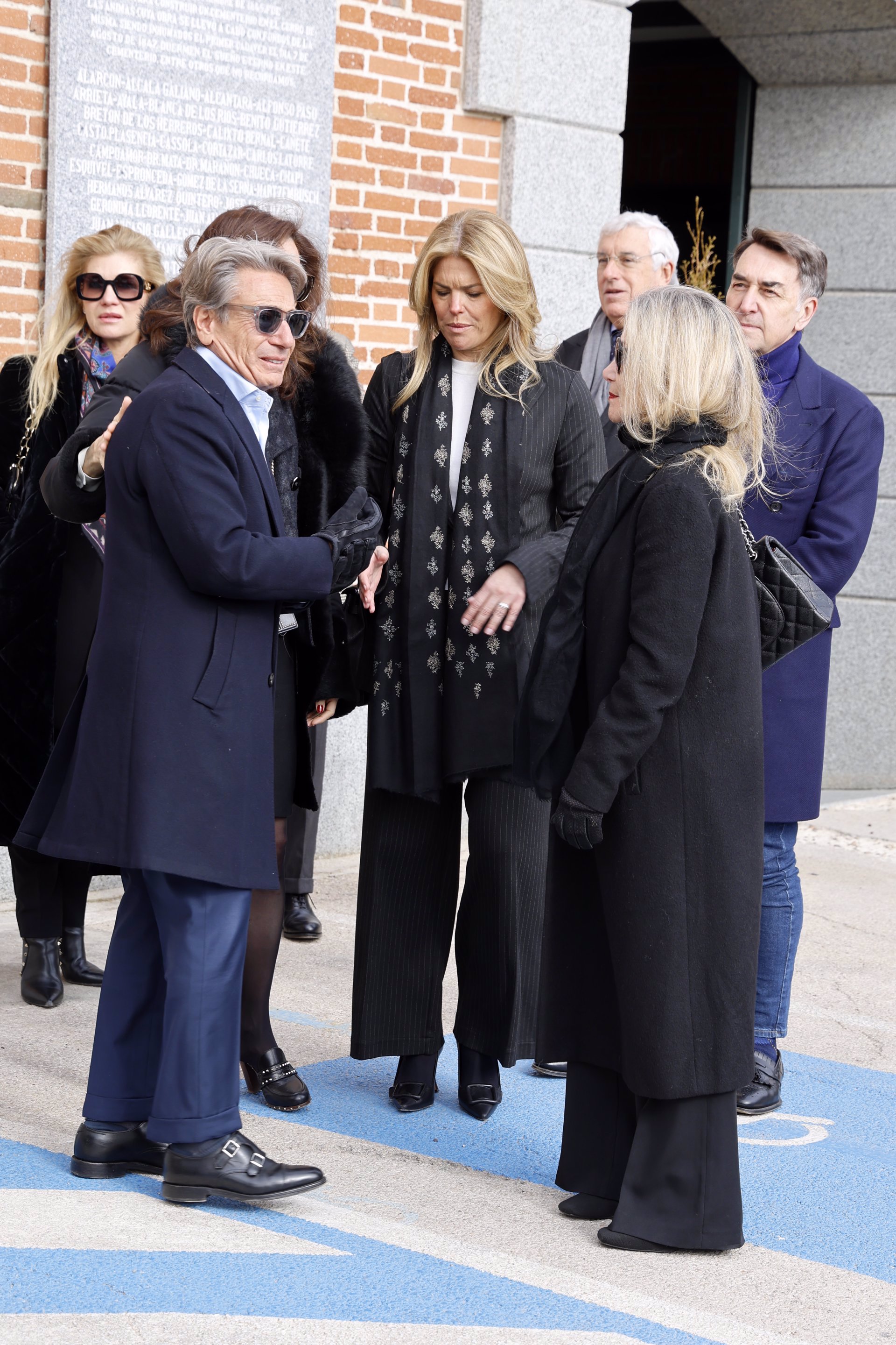Cristina Valls Taberner, con otros amigos de la familia
