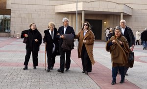 José Verdasco y su hija Ana, con otros familiares