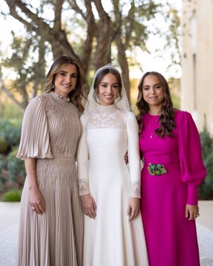 Rania, con sus dos hijas, las Princesas Iman y Salma