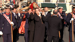 María José incapaz de contener la emoción durante la procesión