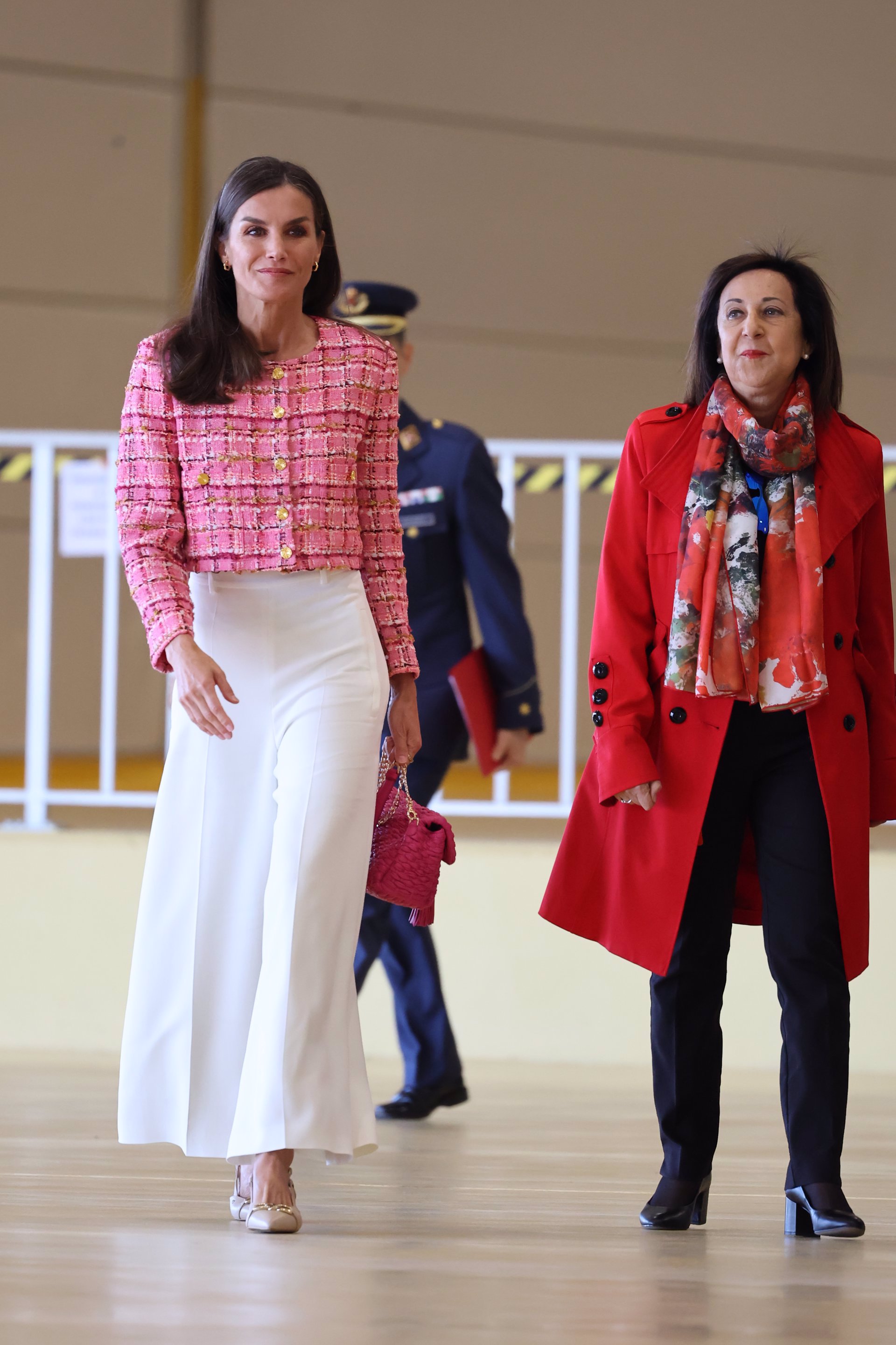 La Reina Letizia Estrena La Chaqueta Perfecta Para Los Looks De ...