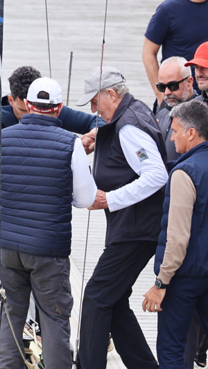 El monarca, subiendo con dificultades a 'El Bribón'