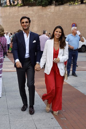 La pareja ha desmentido los rumores de crisis llegando de la mano a la plaza de Las Ventas