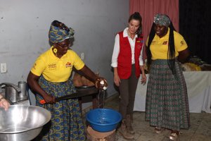La Reina, muy interesada por el trabajo local