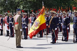 Su Majestad ha pasado revista a las tropas