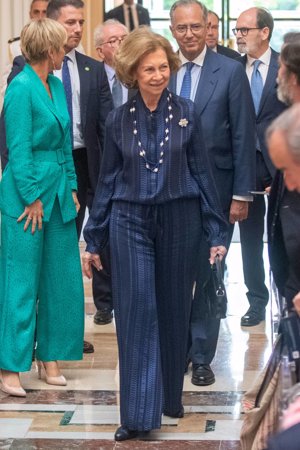 La Reina Sofía reaparece tras la graduación de Irene Urdangarin de lo más sonriente