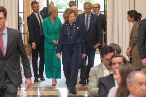 La Reina Sofía reaparece tras la graduación de Irene Urdangarin de lo más sonriente