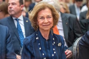 La Reina Sofía reaparece tras la graduación de Irene Urdangarin de lo más sonriente