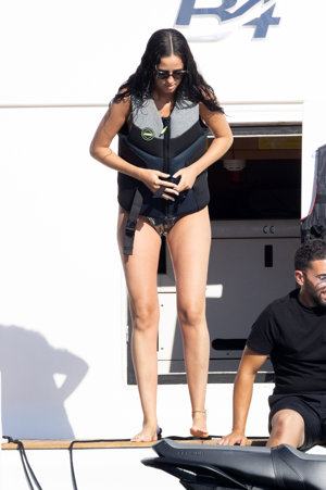 La sobrina de Felipe VI, con el chaleco salvavidas reglamentario