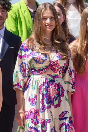 Leonor ha deslumbrado con un llamativo vestido estampado de Zara