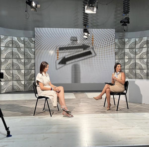 La presentadora ha reaparecido tras anunciar su boda y su próxima maternidad junto a Christian Gálvez