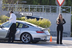 Miryam Yébenes y su marido llegando al tanatorio este lunes