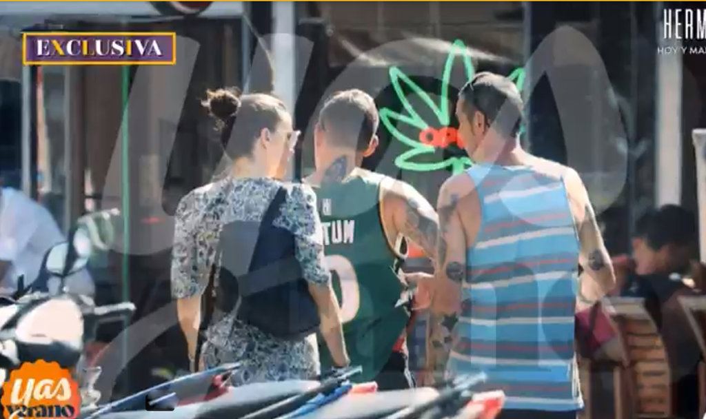 Silvia Bronchalo, relajada y sonriente en su primer plan fuera de la