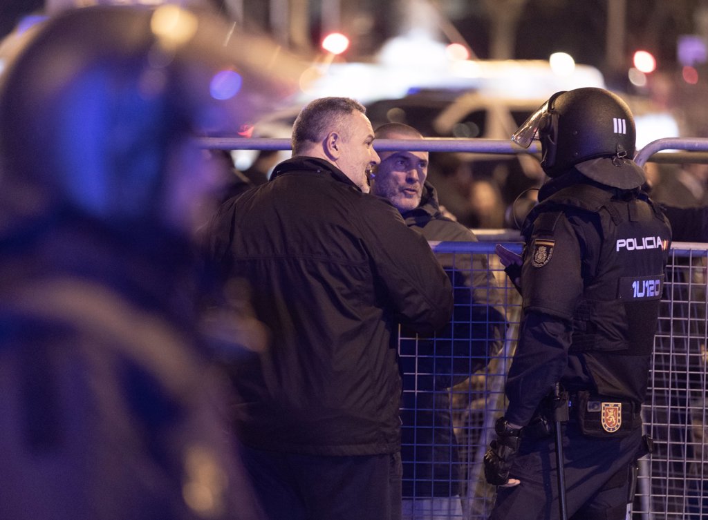 La Policía investiga la participación en los disturbios en Ferraz de ...