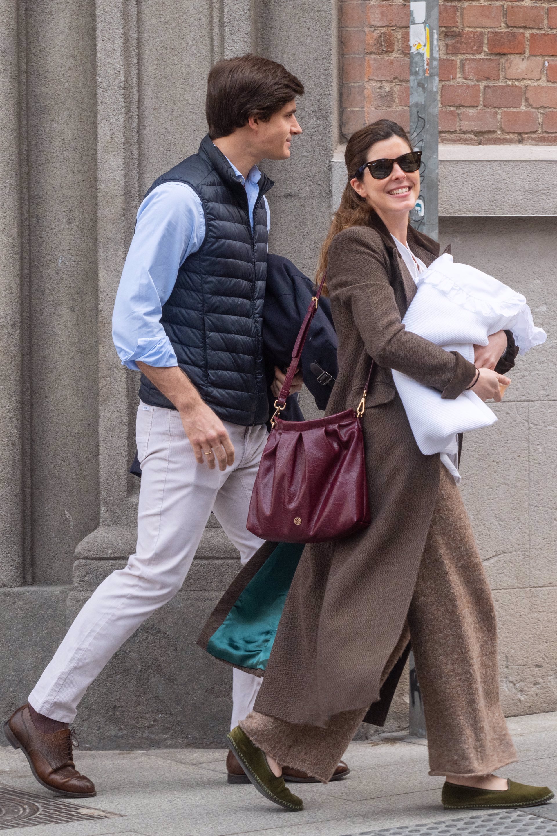 Belén Corsini y Carlos Fitz-James, primeras imágenes con su hijo Carlos ...